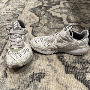 Adidas alpha bounce shoes